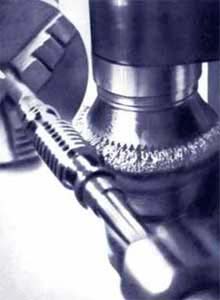 POLIMAG - Polishing of working surfaces of coils of worm shafts and screws - Equipment sample